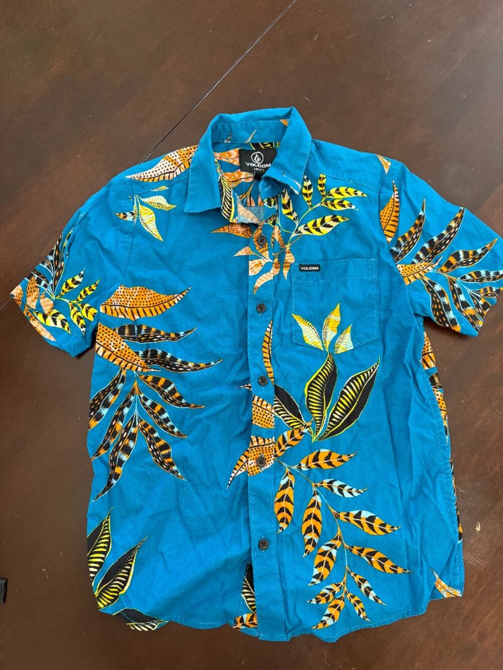 Boys Volcom Button Downshirt Size 8 (M)